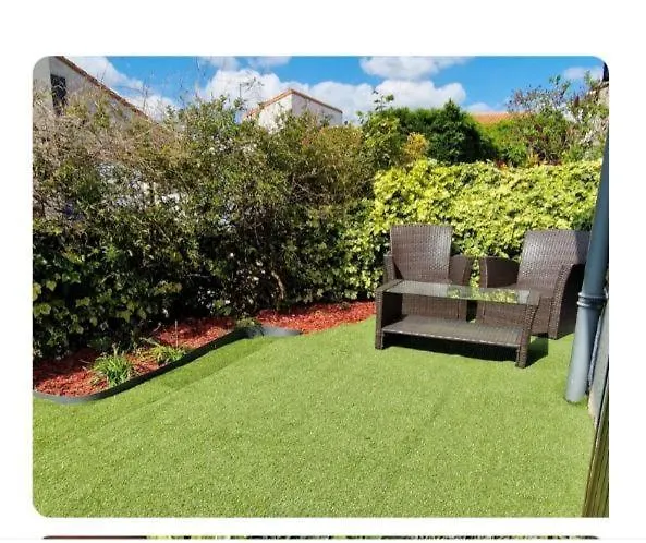 Hébergement de vacances Maisonnette Bord De *