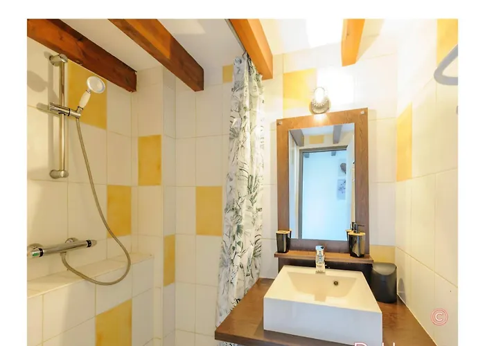 Maisonnette Bord De * Royan